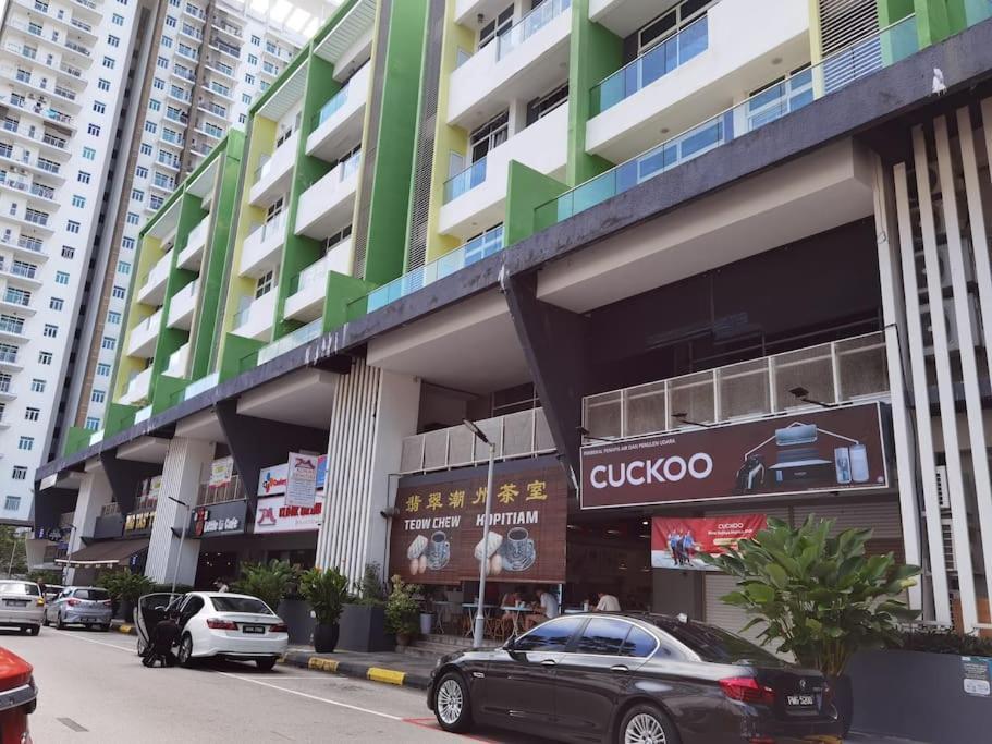 Superb Airport 2br Suite# Straits Intl# Msgchair Apartment